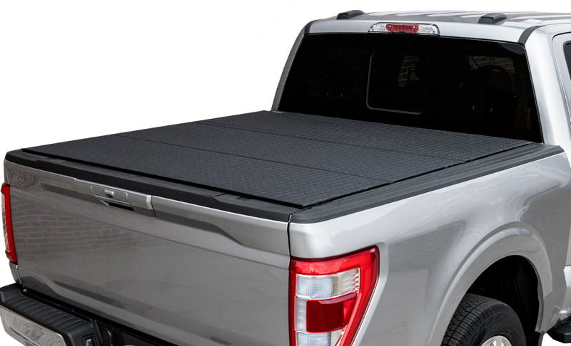 Access LOMAX Tri-Fold Cover 2017+ Ford Super Duty F-250/F-350/F-450 6ft 8in Box Diamond Mist