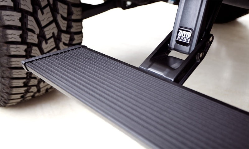 AMP Research 22-23 Chevy/GMC Silverado/Sierra 1500 & 2024 2500/3500HD PowerStep XL